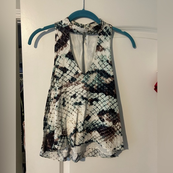 Olivaceous size medium snakeskin printed top - Picture 3 of 5